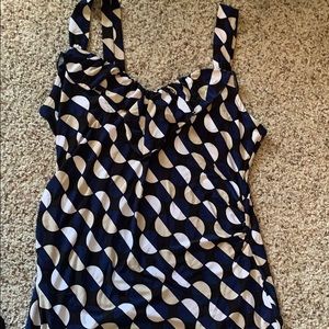 Circle pattern ruffle tank